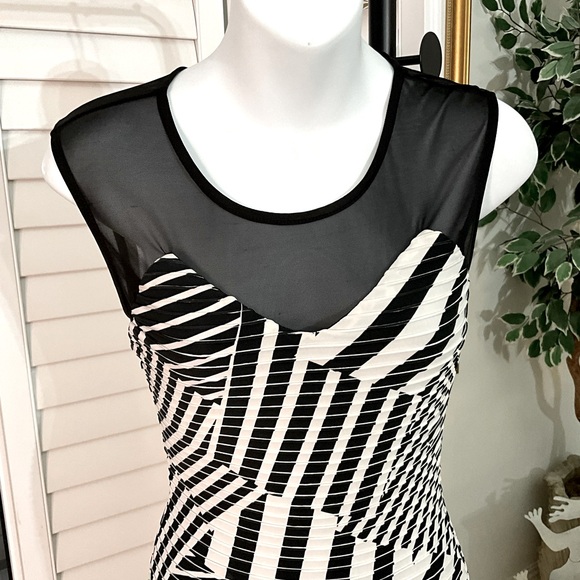 STUNNING SOPRANO Bodycon Dress w/ Mesh Top Stretch Knit in Black & White Size XS - Picture 2 of 9